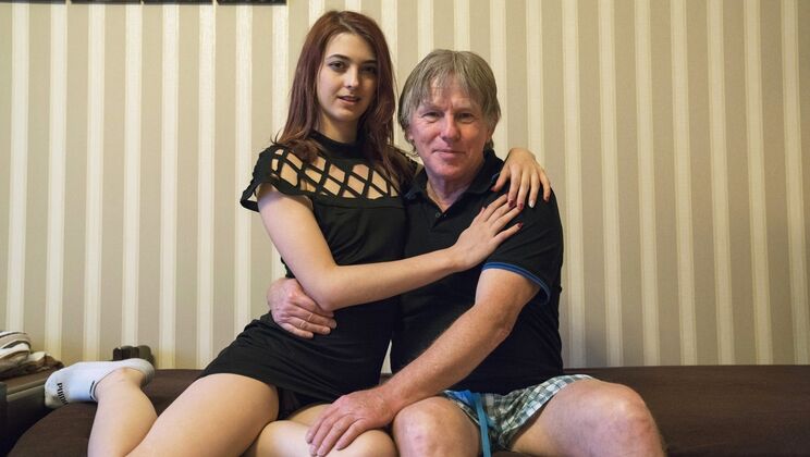 Tera Link Seduces Felix with Her Red Hair and Natural Tits