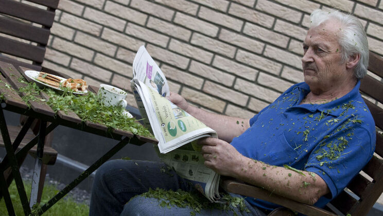 Bernice's Outdoor Blowjob and Doggystyle