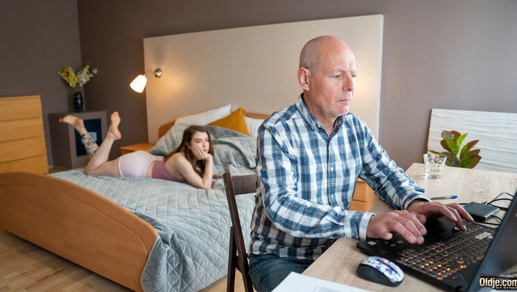 Blowjob and Cumshot Please