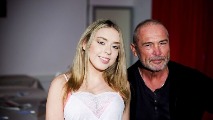 Deepthroat Pussy Desire