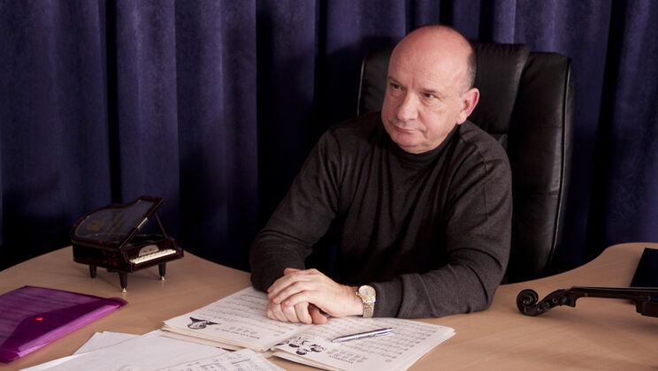 Young Actress and Old in Ball Licking Scene