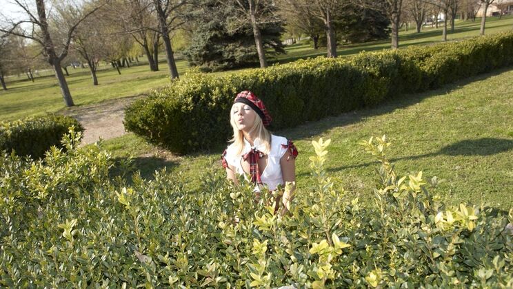 Tattooed Blonde Takes It Deep in Doggystyle