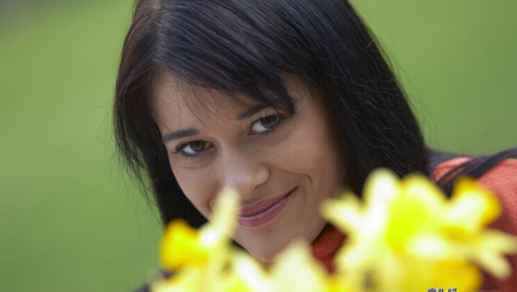 Asston Fucks Brunette Vicky Hard