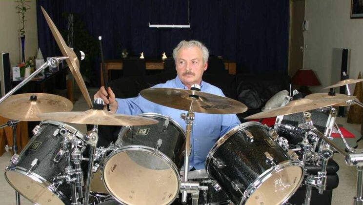 Skinny Drummer's Blowjob