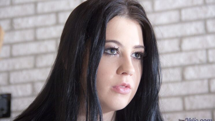 Erick Fucks Lolli Pop's Tight Pussy