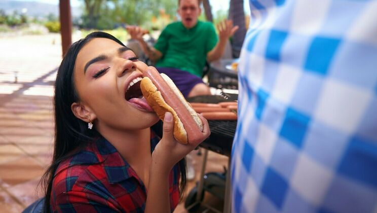 Outdoor Sex with Oiled Latina