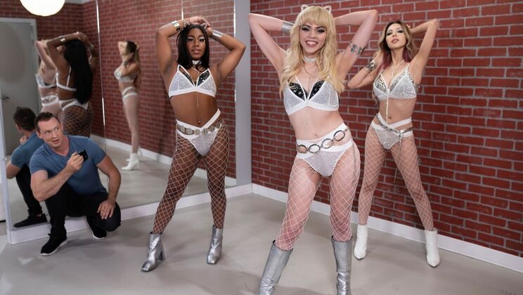 Anal Action with Kate and Selene