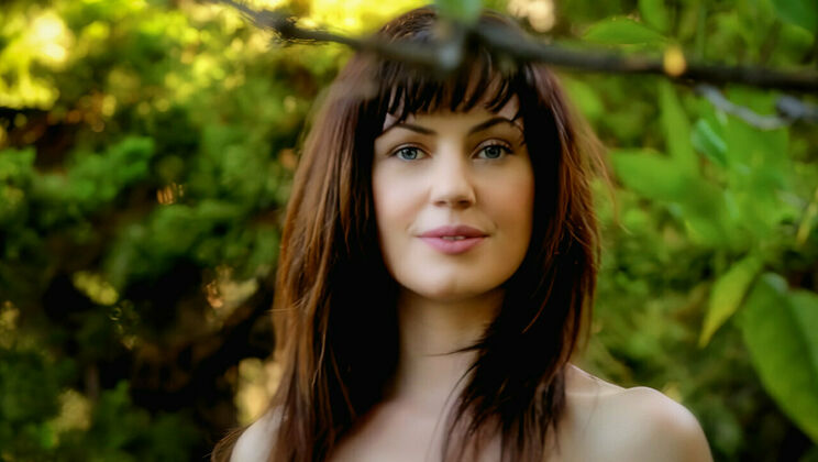 Sarah Shevon's Interview and Striptease (2022)