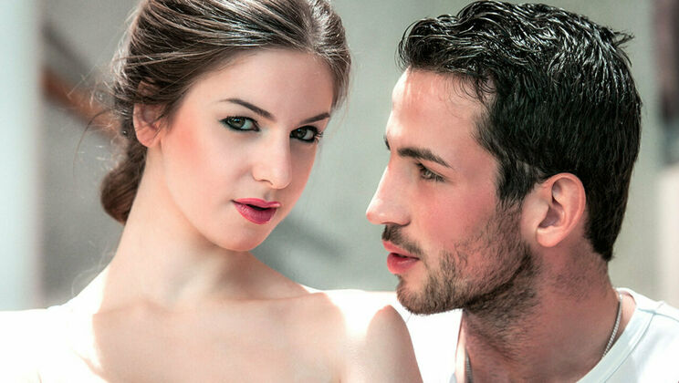 Fingering Stella Cox's Wet Pussy