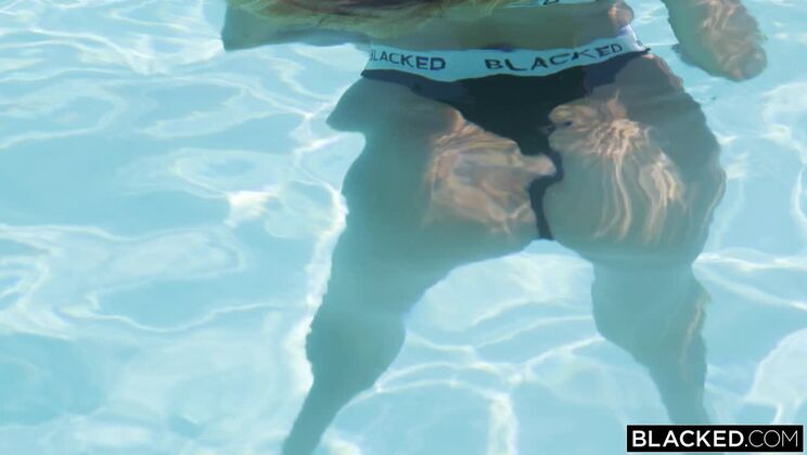 Gianna Dior's Deepthroat and Doggystyle Fucking