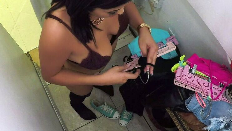 Sexy Shoplifter Gets A Special Discount