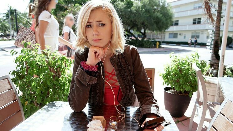 Cash and Reed's Steamy Encounter