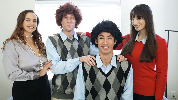 [MomSwap] - Old vs Young - Stepmom Stepson Encounter - Lexi Luna - Bella Rossi - Cody Carter - David Lee