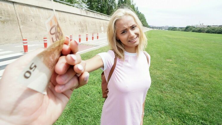 Colombian Cutie Gets Fucked For Cash