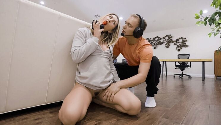 Paige Owens Takes Joshua's Big Cock in the Ass