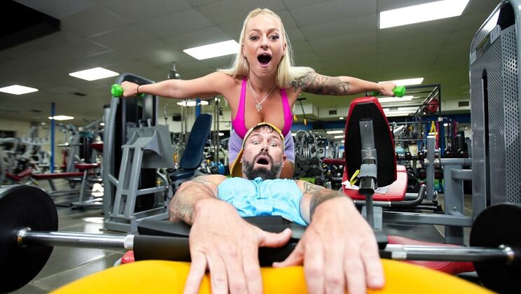 [Brazzers] - Elana Bunnz Gets a Facial after Sex