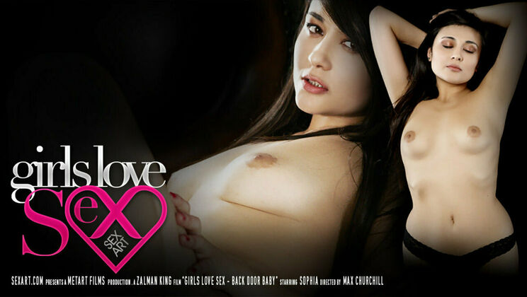 Sophia's Stunning Backdoor Experience