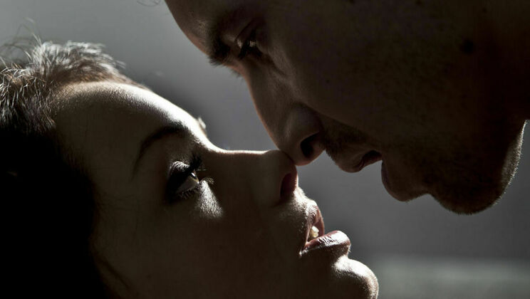 Outdoor Orgasms: Rimming & Kissing (2014)