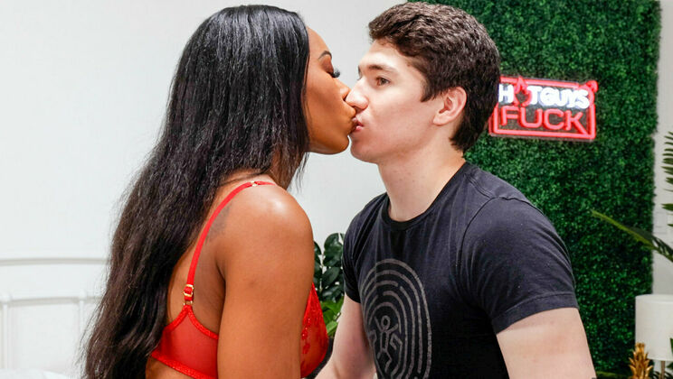 Virgin Fabio Armani Gets Sucked and Fucked by Nadia Jay