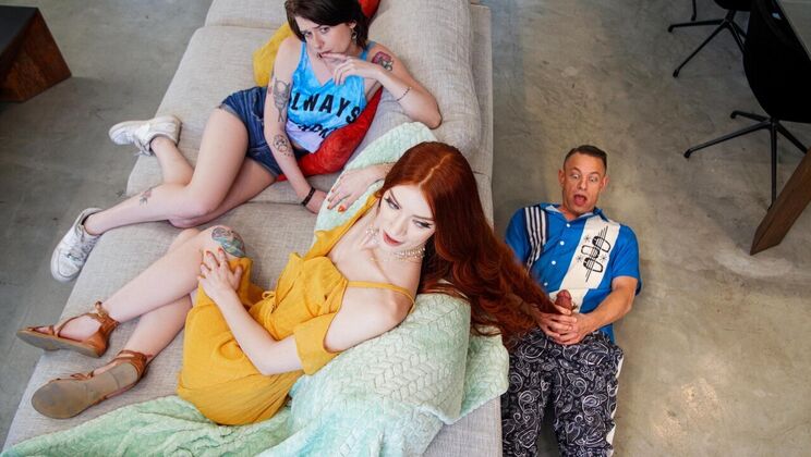 Cheating Wife Gets a Standing Doggystyle Fuck