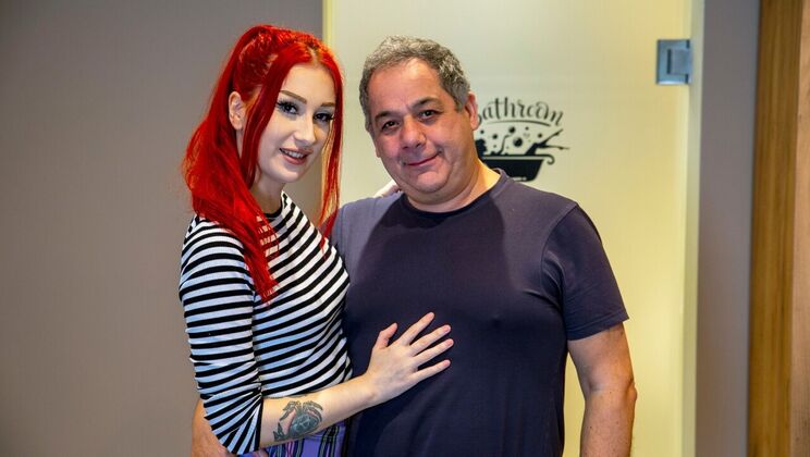 Gigi Rouge's Shower of Passion with George Rex