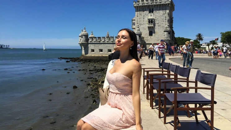 Young Sasha Rose Gets Naughty - XXXX