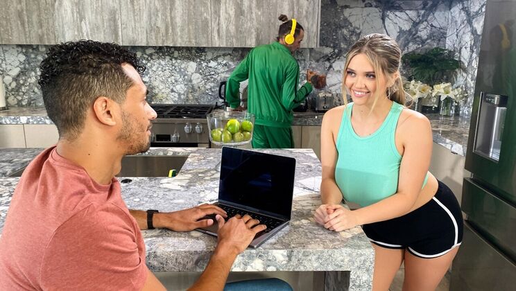 [CrazyCollegeGFs] - Kitchen Big Natural Cheating - Alex Jones - Angie Faith