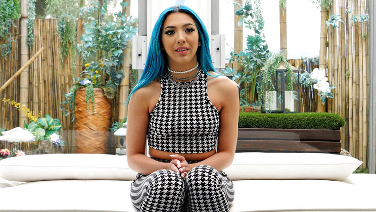 Beverly's Sexy Audition Featuring Cumshot