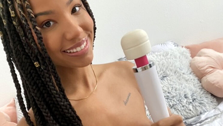 Dutch Ebony Romy Indy Uses Dildo and Vibrator
