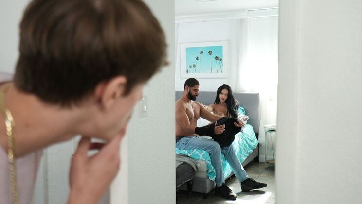 Stepfamily Affair: Brunette Stepmom