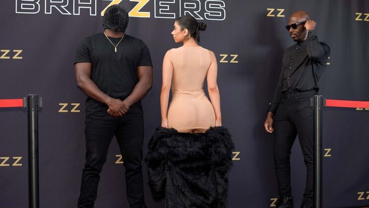 [Brazzers] - Violet Myers in Bathroom - Hardcore Anal Sex - Violet Myers - Mannie Coco