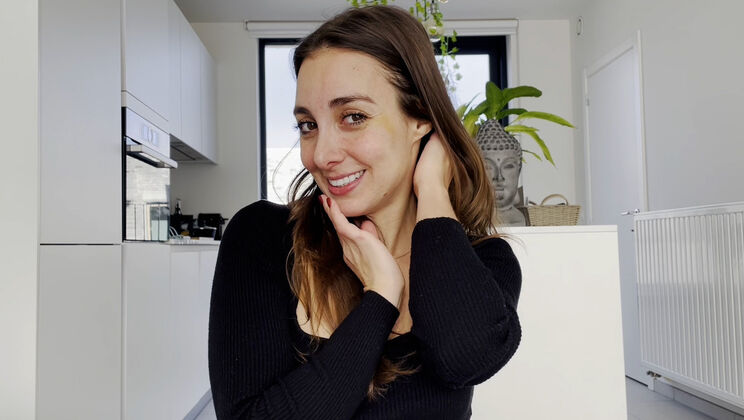 The Flora X and Sandra Show