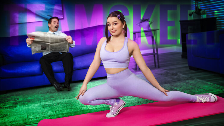 PAWG Brunette Gets Her Pussy Fucked