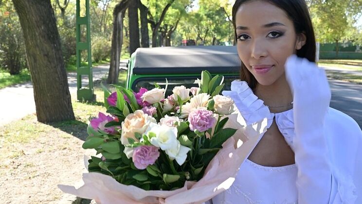 Big Cock Assistant Fucks Cheating Bride Lia Lin