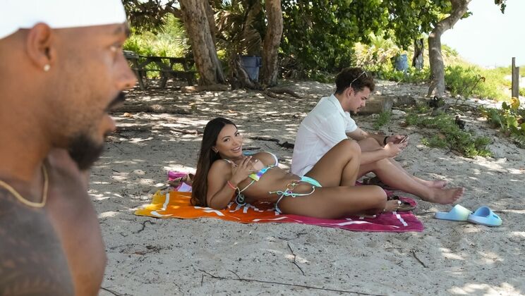 Bubble Butt Latina Anal and Facial