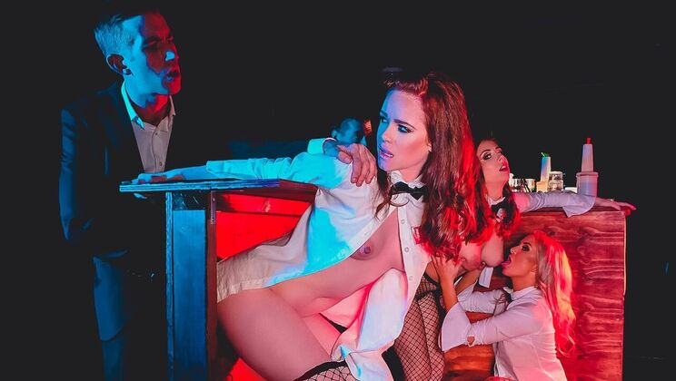 Xander Corvus Fucks Innies and Outies in Gloryhole Orgy