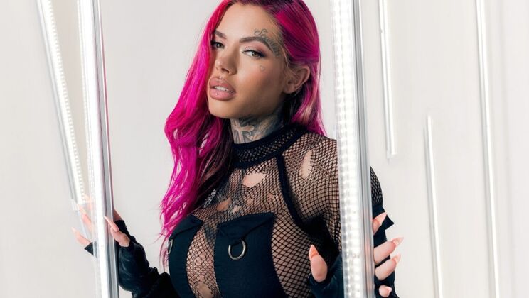 Prisoners Mazee and Chantal Danielle in Kinky Sex Acts