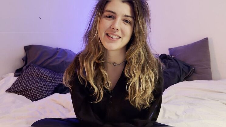 Gia G Teaches Sarah Anal in New Video