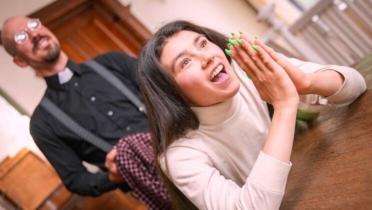 Confession of a Cumshot Loving Brunette