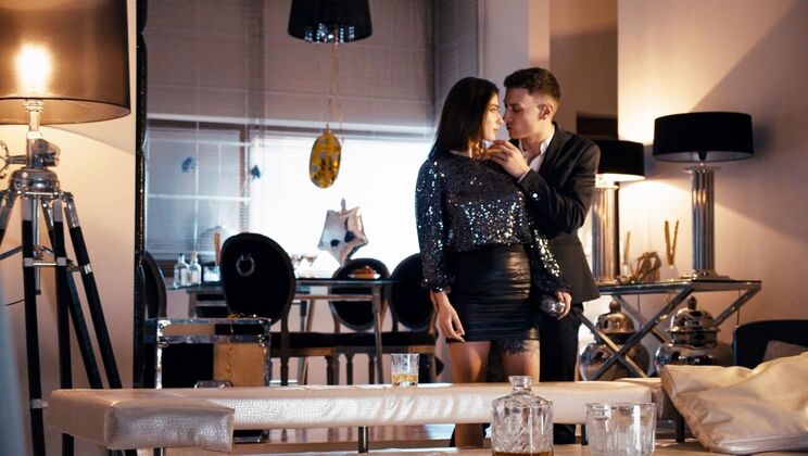 Handjob to Cumshot on Liya Silver's Face