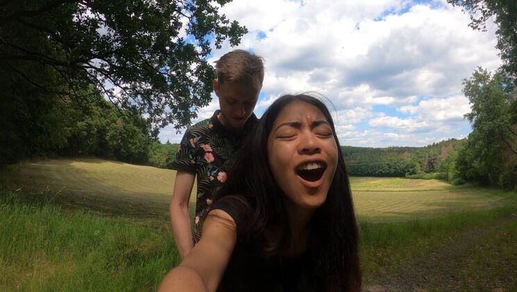 Kim & Leo Quickie Handjob in the Open Field