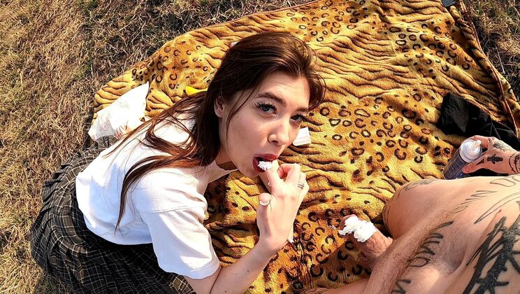 Igor & Lera: Banana Cream Picnic & Fingering
