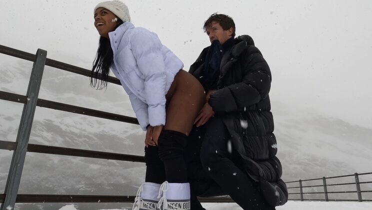 Let It Snow: Essel & Sofi Share a Hot Blowjob in the Cold